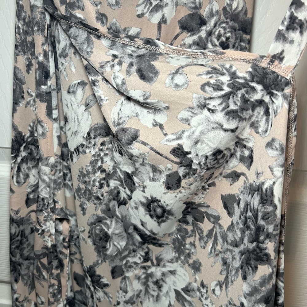 Intimately FREE PEOPLE Grey Flower Pattern Midi Dress- Size Small - Picture 5 of 7